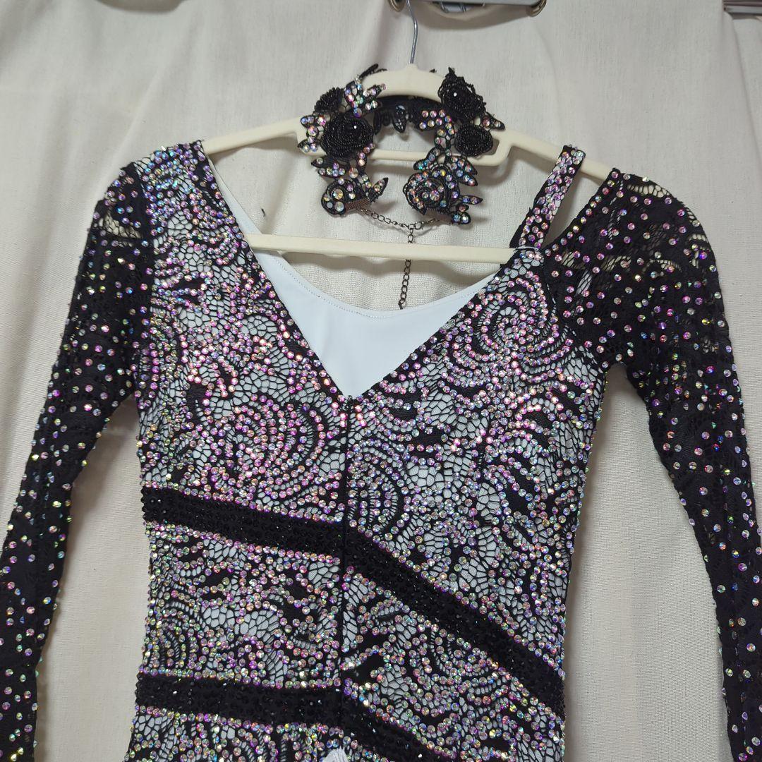 社交ダンスドレス 黒と白 スパンコール