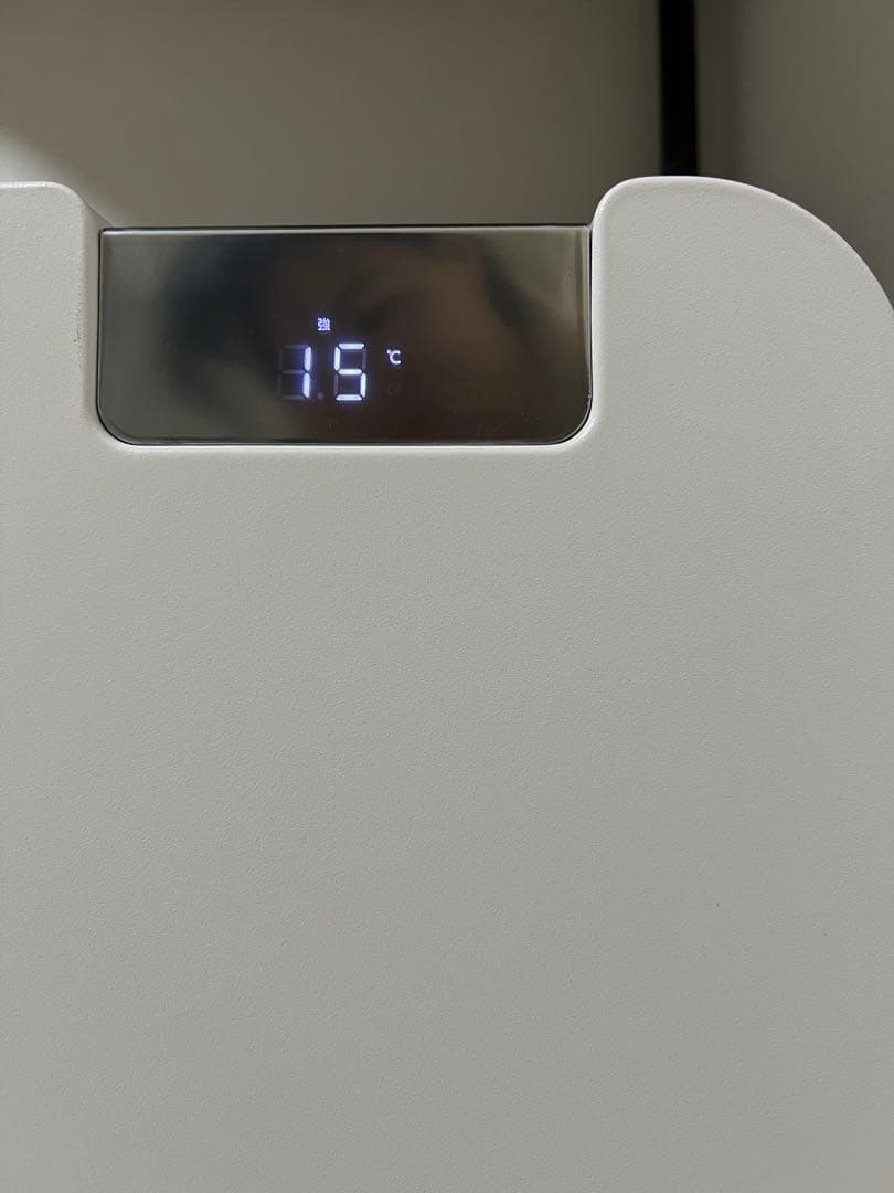 moku. パネルヒータホワイト 電気ヒーター 木製スタンド付き 2024年製