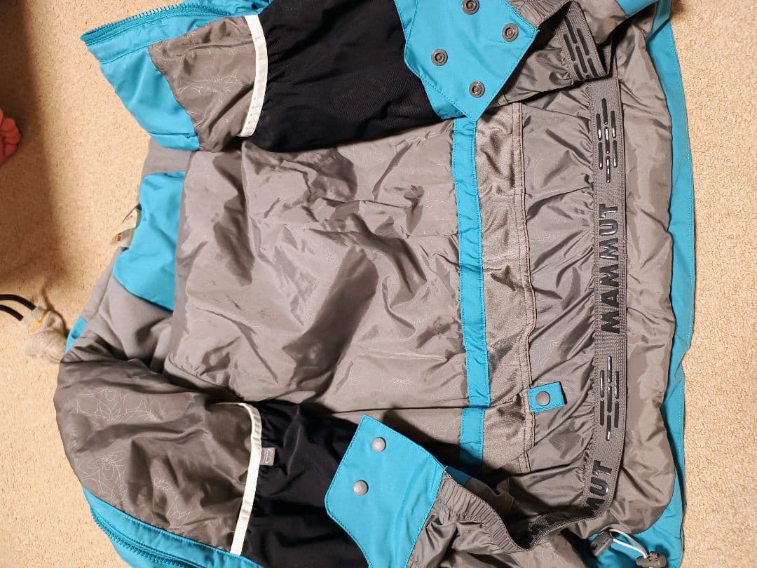 MAMMUTターコイズ フード付きジャケット
