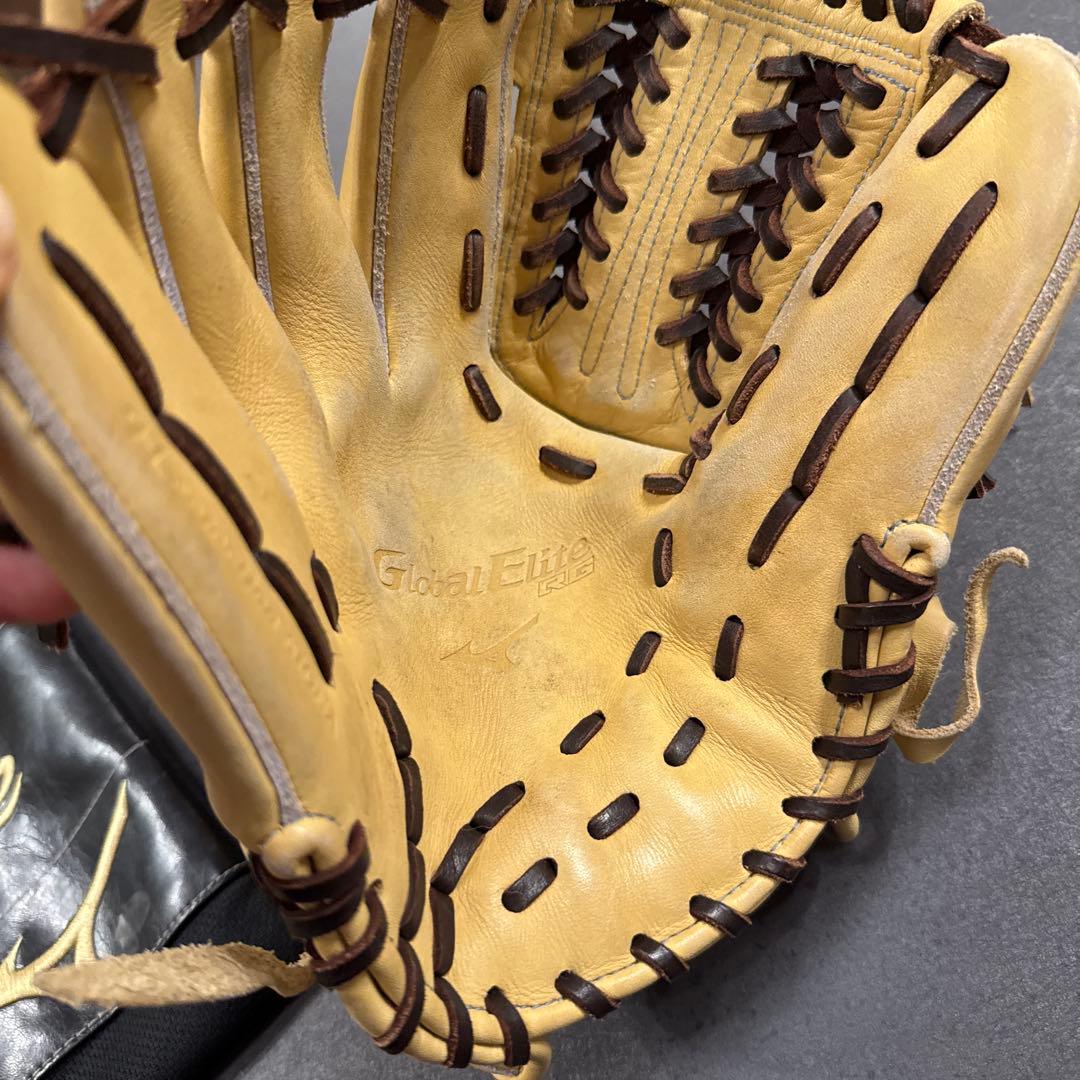 Mizuno Global Elite ベージュグローブ