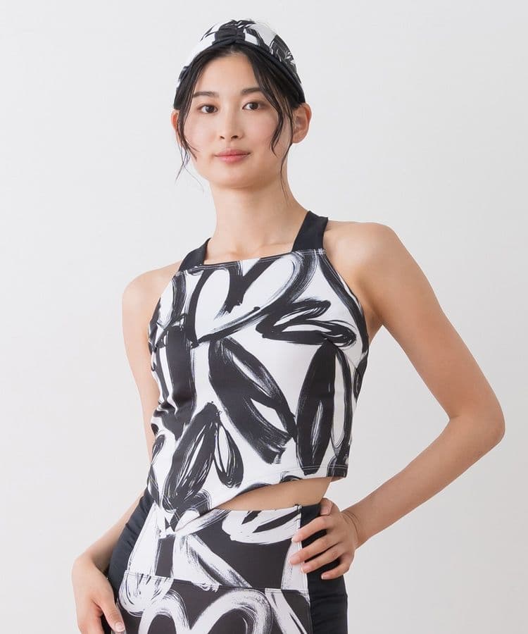 新品タグ付き SUKALA ハートプリント ホルダーネックブラトップ