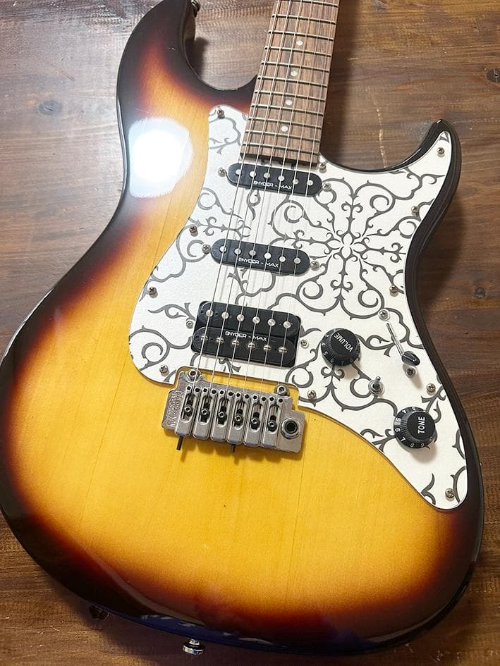 Elioth エリオス ストラトタイプ　エレキギター　ブラウン