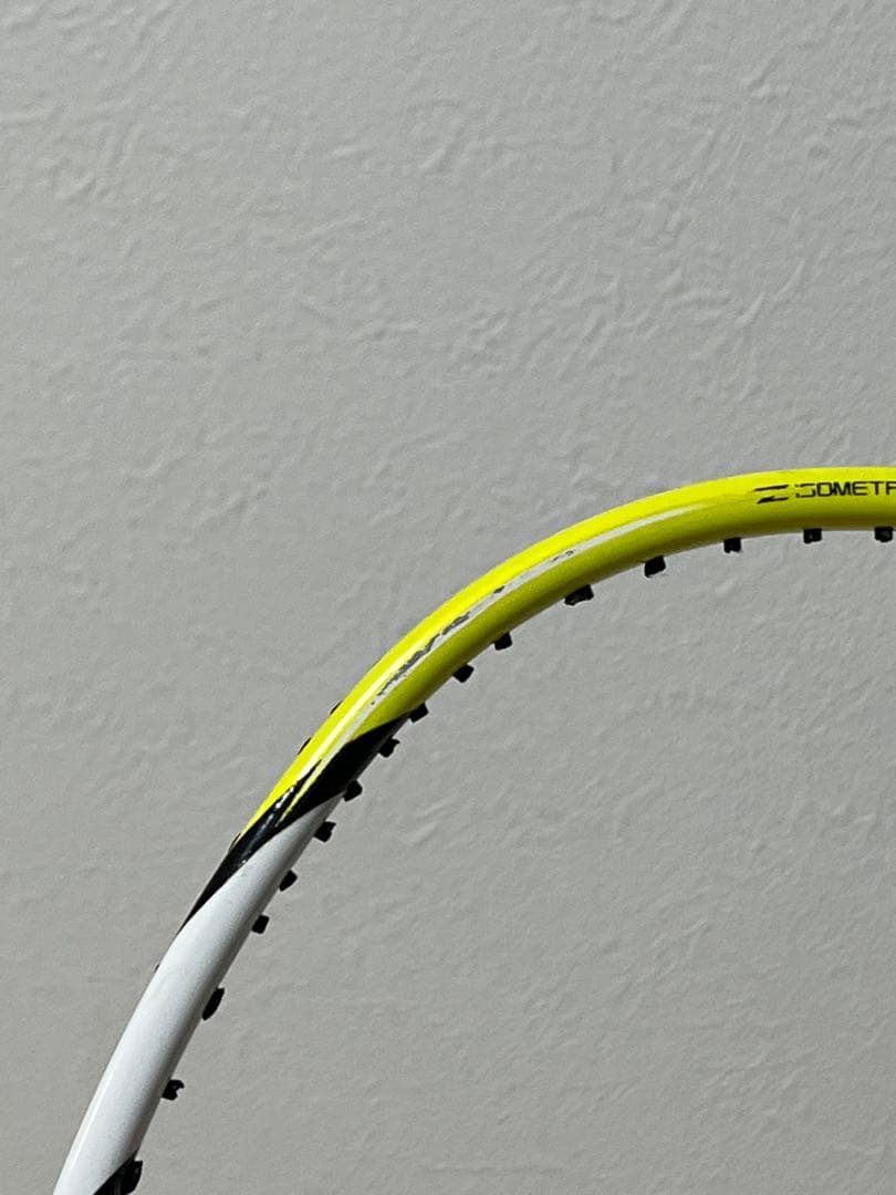 【状態良好】YONEX バドミントンラケット アークセイバーzスラッシュ