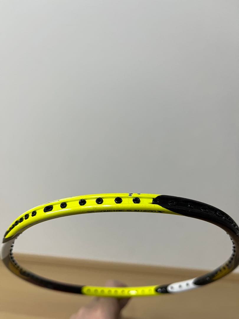 【状態良好】YONEX バドミントンラケット アークセイバーzスラッシュ