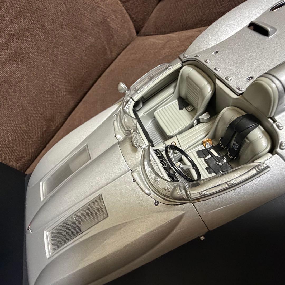 1:18 ミニカー corvette スティングレー AUTOART