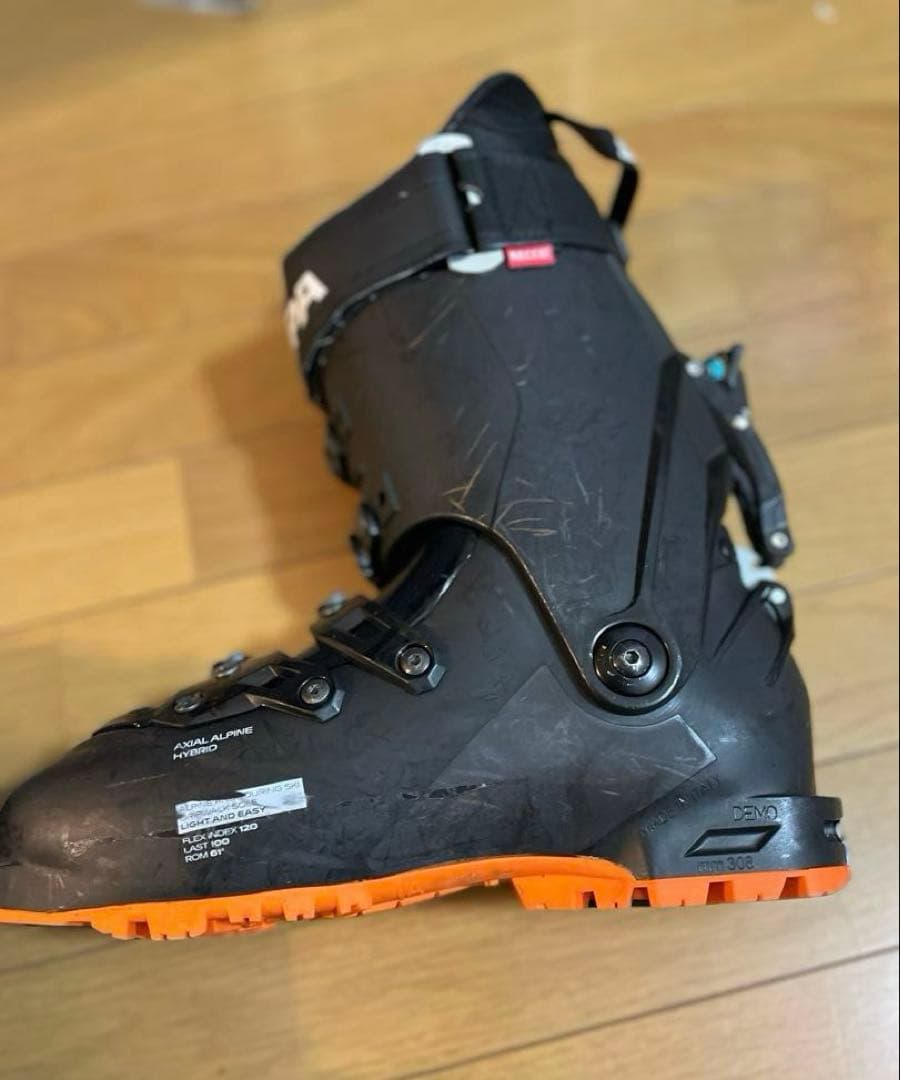 SCARPA QUATRO SLスカルパスキーブーツ　中古品