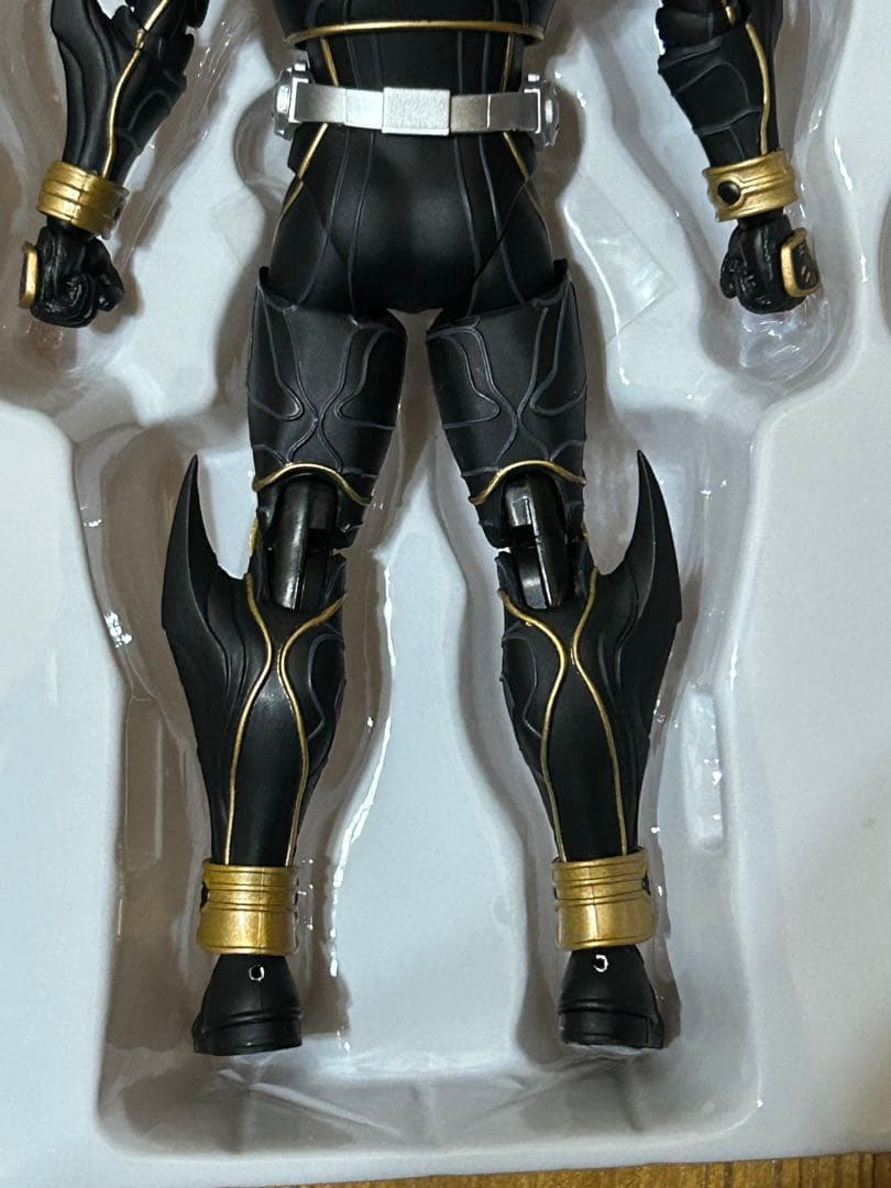 真骨頂 仮面ライダークウガ アルティメットフォーム フィギュア