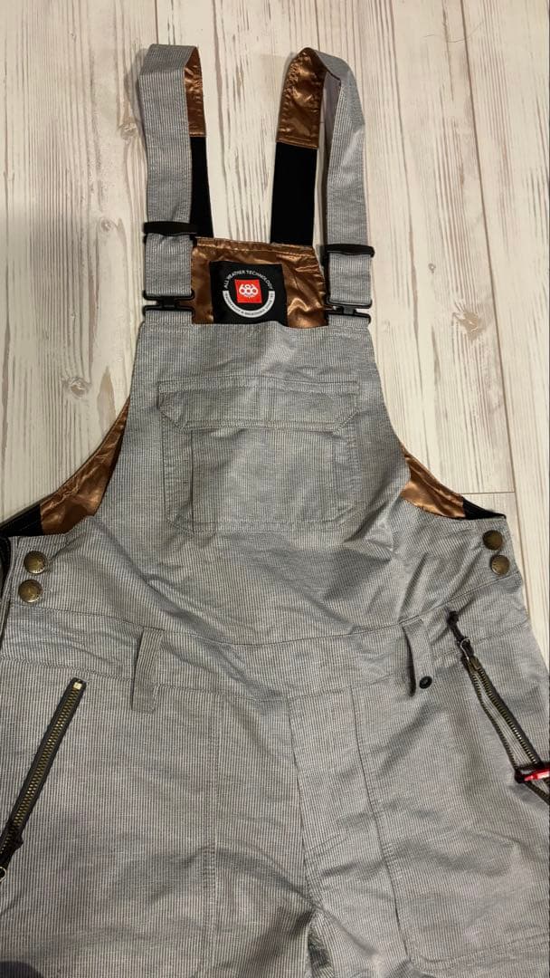 スノーボードウェア　ビブパンツ 686