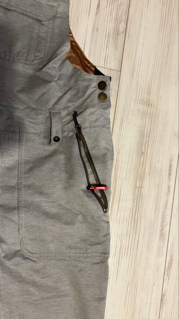 スノーボードウェア　ビブパンツ 686