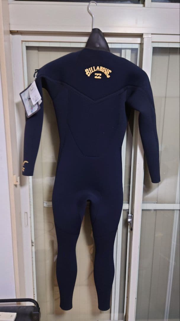 BILLABONG 新品未使用 セミドライスーツ MLサイズ ブラック