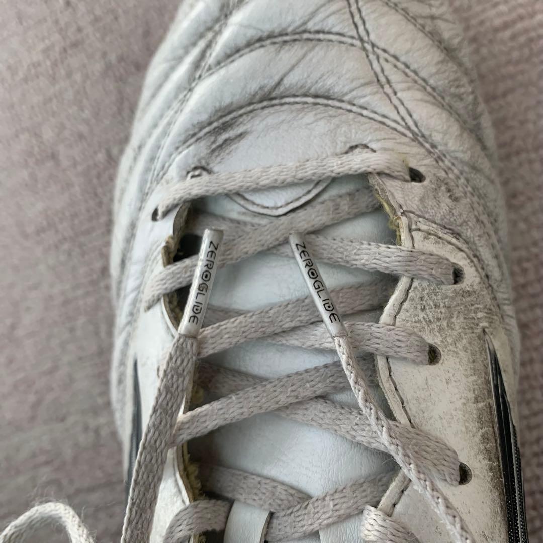 モレリアネオ4 サッカーシューズ・スパイク 27.0cm ホワイト/レッド