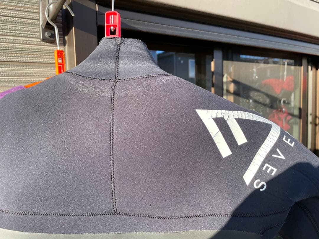 SEVEN セミドライスーツ 5x3 ブラック・カーキ