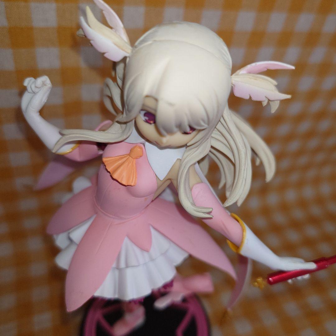 プリズマイリヤ　イリヤ戦闘服　魔法少女　フィギュア