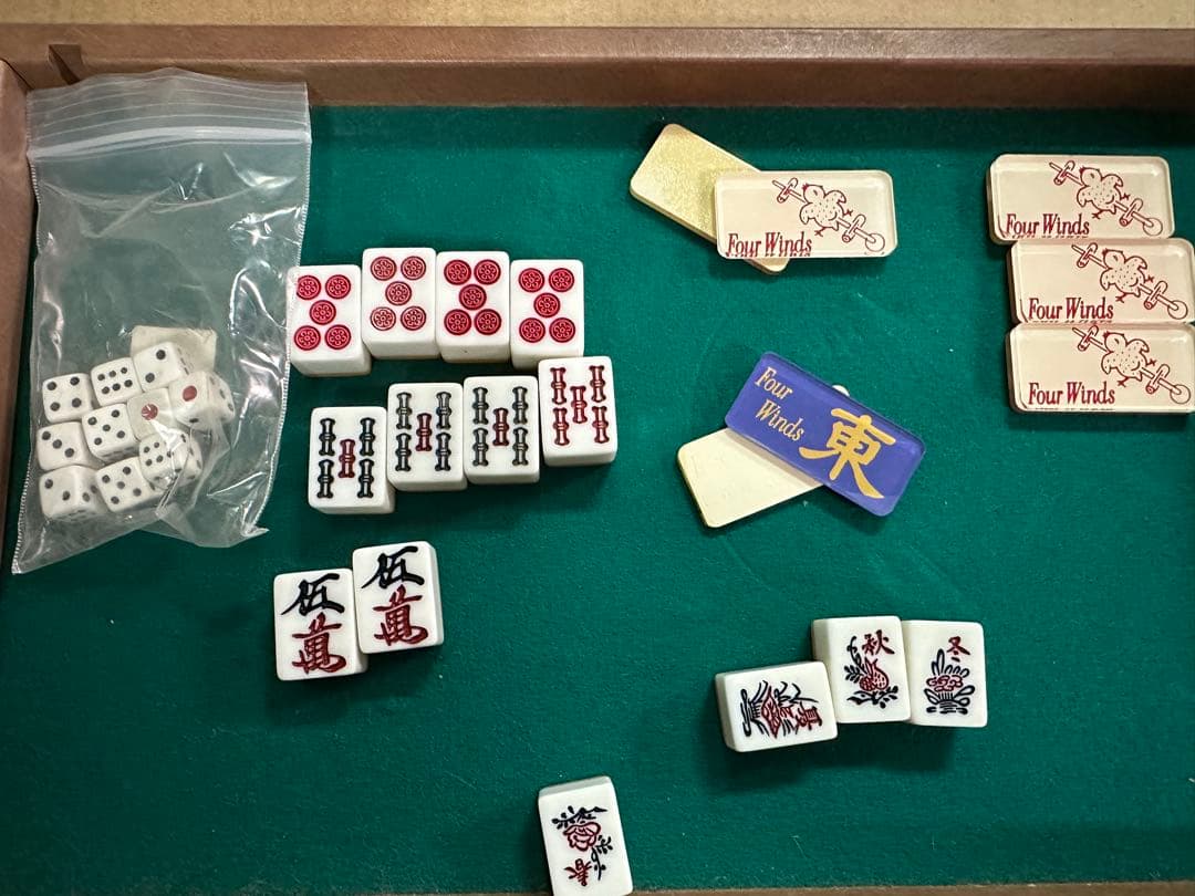 自動麻雀牌 セット古いものです 点棒とチップ、サイコロ
