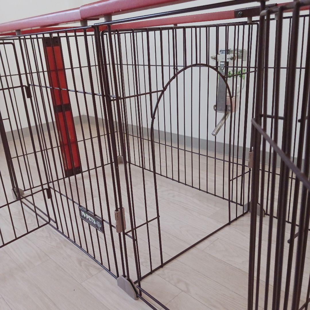 大きなペット用サークル 赤茶色