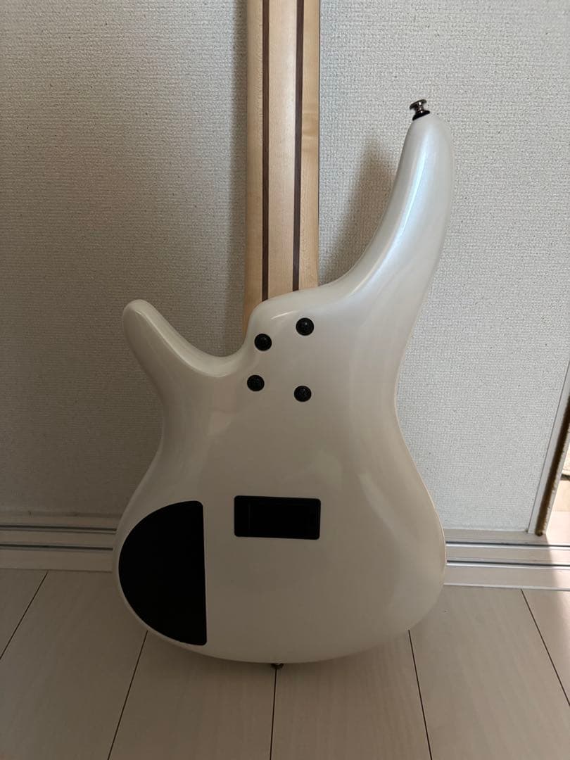 Ibanez/アイバニーズ 5弦 エレキベース SR305E-PW＋ケース