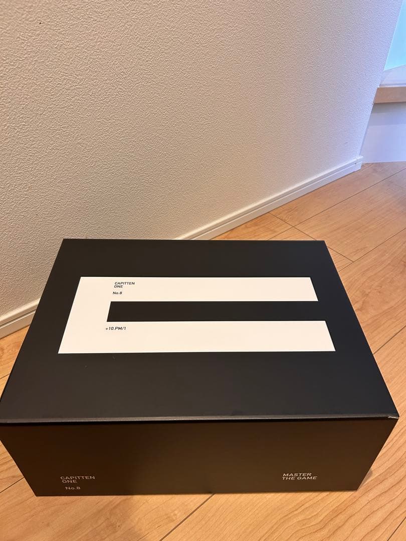 ア*つ様 【限定特価】イニエスタ直筆サイン入りスパイク