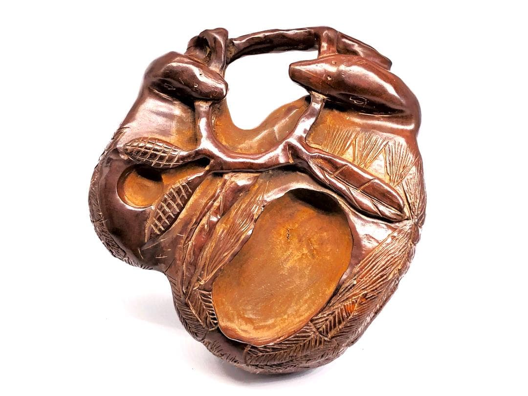 【 獺図木硯 】　カワウソ容彫り　骨董 　桐箱付き