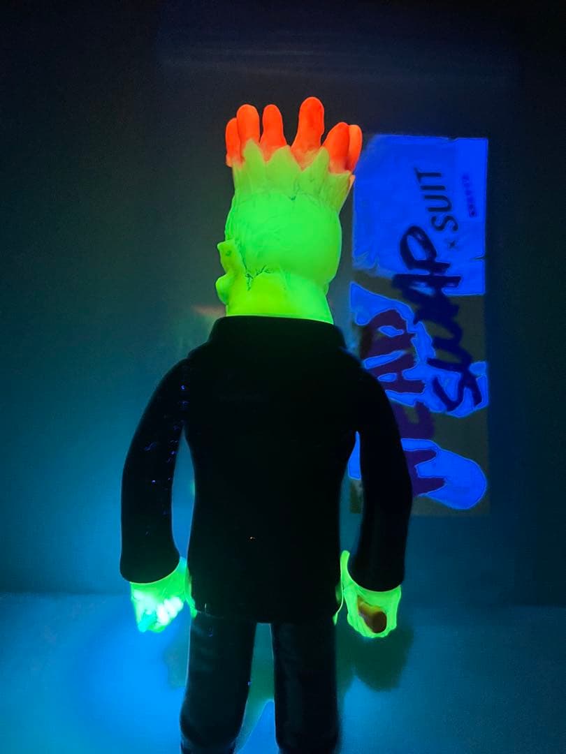 キムラトイ HEAD SWAP×SUIT 薔薇とナイフ ソフビ　蓄光（GID）