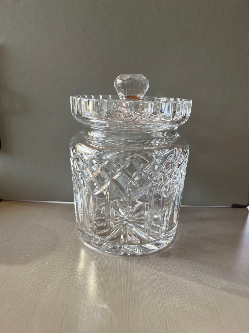 クリスタルガラスのカット容器 中型