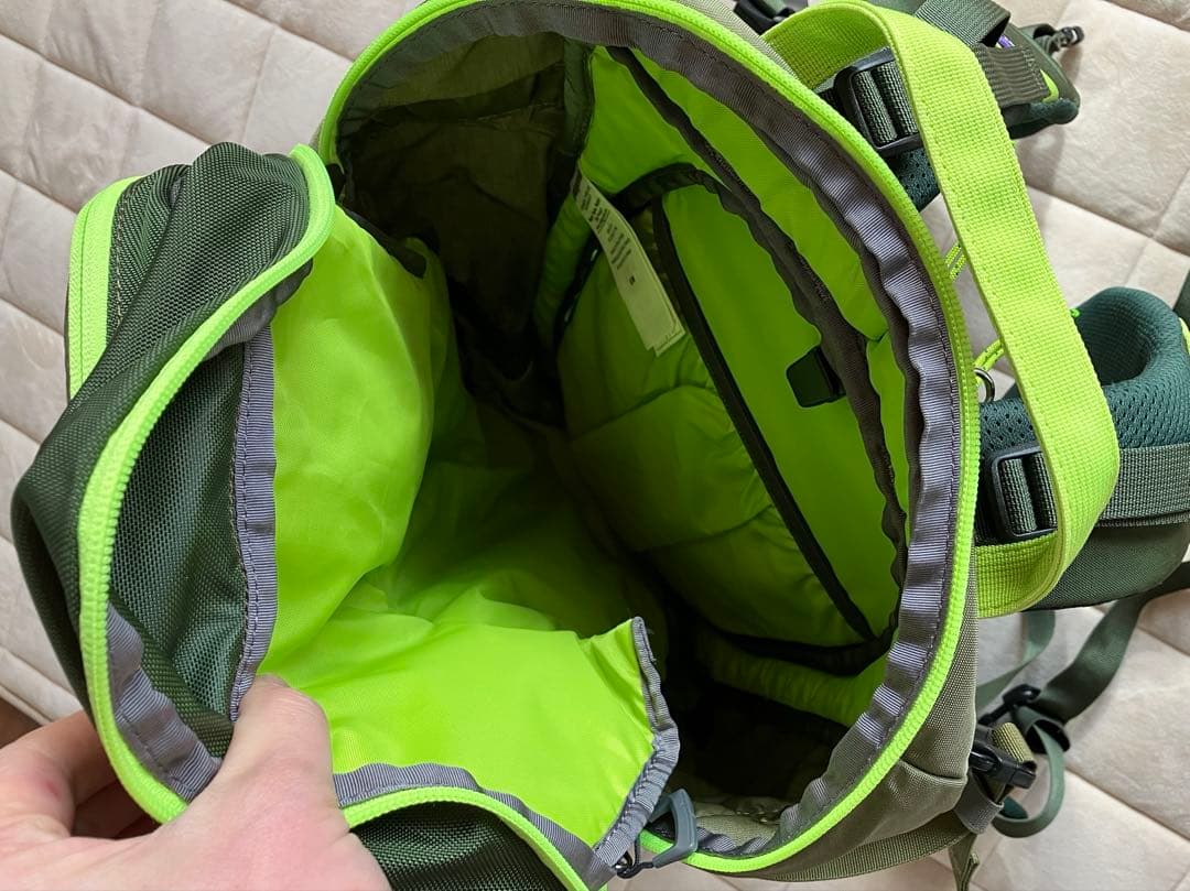 Patagonia スノードリフター　30L バックパック カーキ　オリーブ