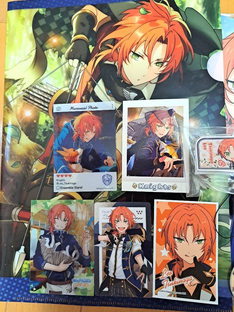 月永レオ グッズセット 缶バッジ ラバスト カード うちわ ペンライト あんスタ