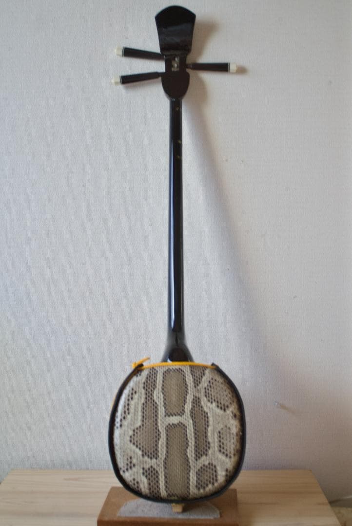 三線　沖縄　本皮強化張り ソフトケース付　初心者　三味線　送料込み