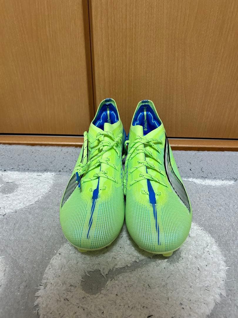 Puma サッカーシューズ 蛍光イエロー