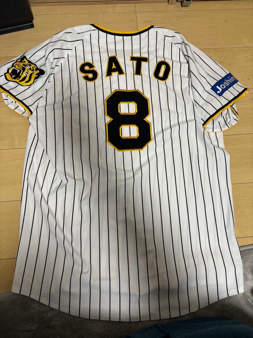 阪神タイガース 佐藤輝明 ユニフォーム xo