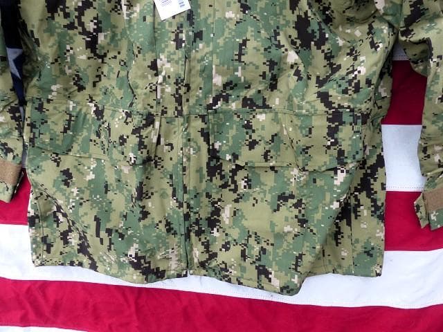 米軍実物　ゴアテックスパーカー　NWU　TYPEIII　AOR2　M-R　398