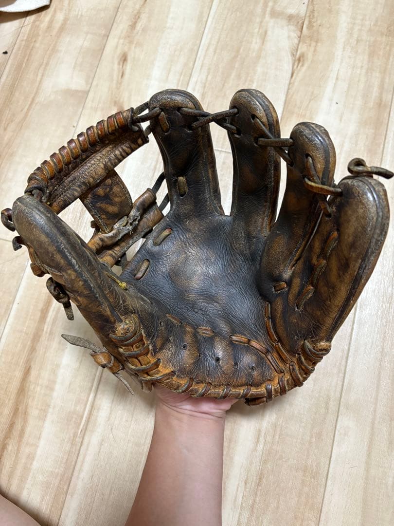 ドナイヤ硬式グラブ