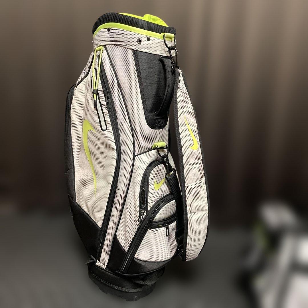 ナイキ　キャディバッグ　ボストンバッグ　新品アイアンカバー　新品ネームタグ付き