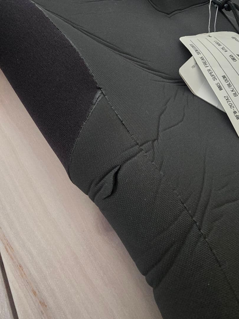 O'Neill セミドライスーツ　ブラック/ピンク