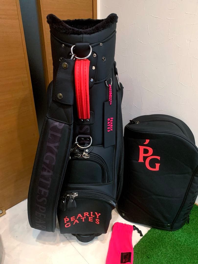 希少　即完売　パーリーゲイツ　TWICE 限定　キャディバッグ　ヘッドカバー付き
