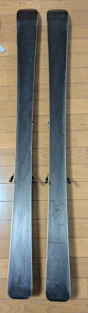 スキー4点セット　スキー、ビンディング、ストック、スキーケース、