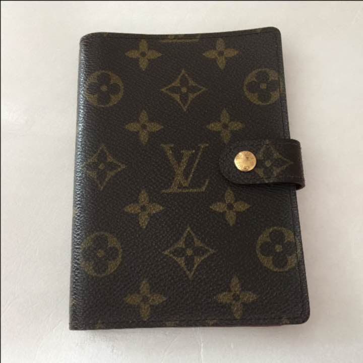 LOUIS VUITTON 手帳
