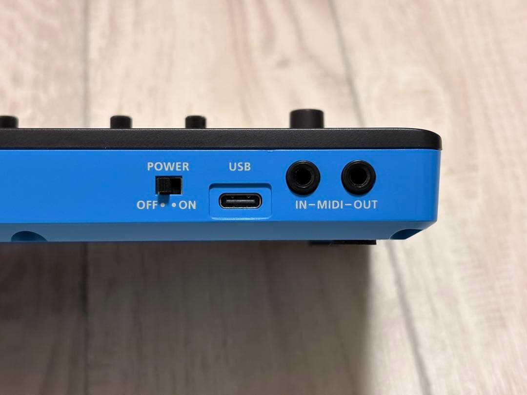 鍵盤楽器 Roland J-6