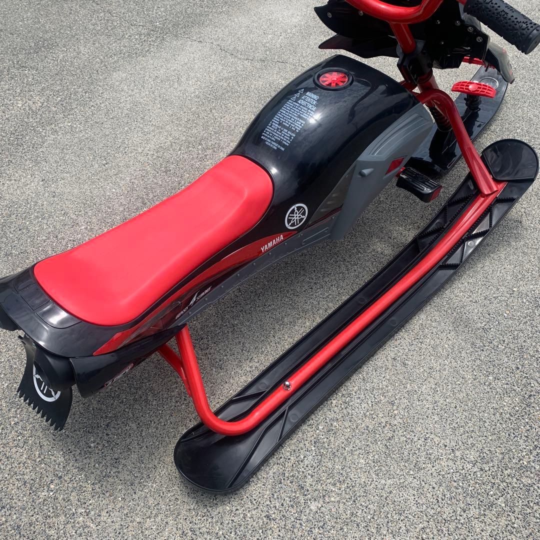 ヤマハ　スノーモービル型　ソリ　子供用