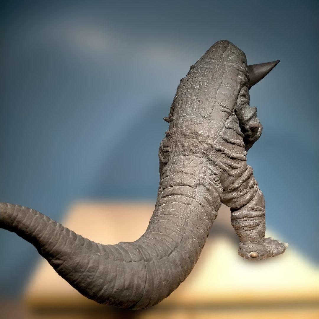 ＣＣＰ1/6特撮　ゴモラ　ブルドーザー付き（初回生産品・中古）