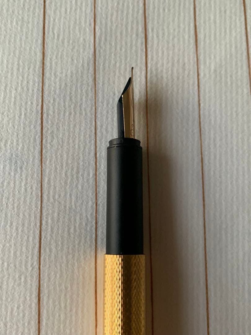 Dunhill（ダンヒル） ゴールド 万年筆 14K F