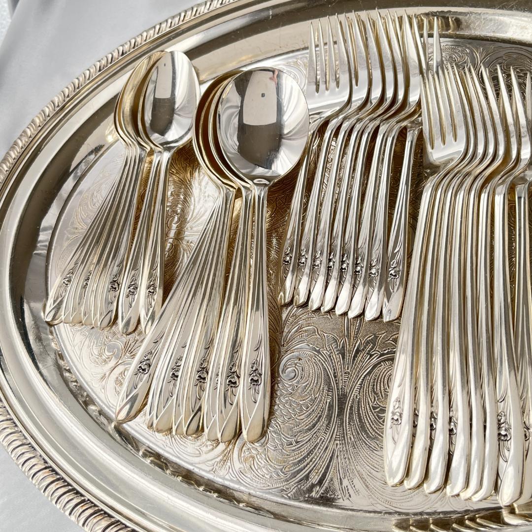 SILVER TULIP ディナーセット 8名用サーバー付き48本組