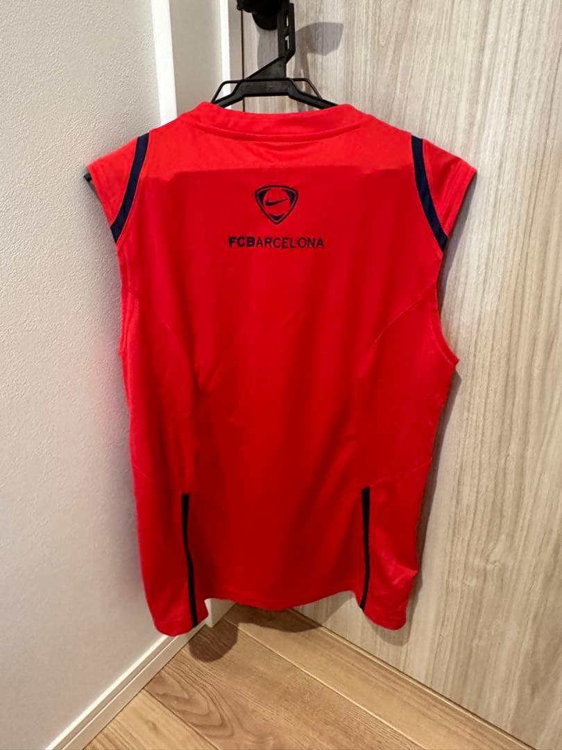 NIKE バルセロナ　トレーニングウェア　ノースリーブ