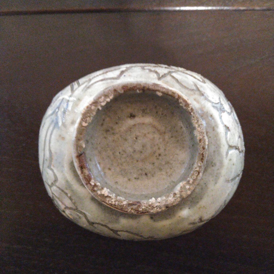 NO406 粉青沙器　魚絵壺　韓国陶器