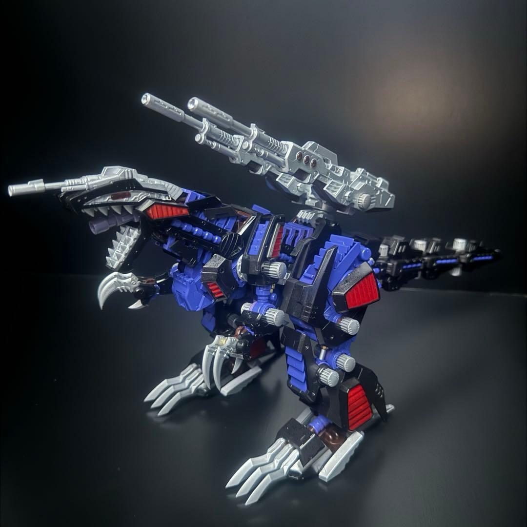 ジェノザウラー　ゾイドHMM 完成品　塗装済