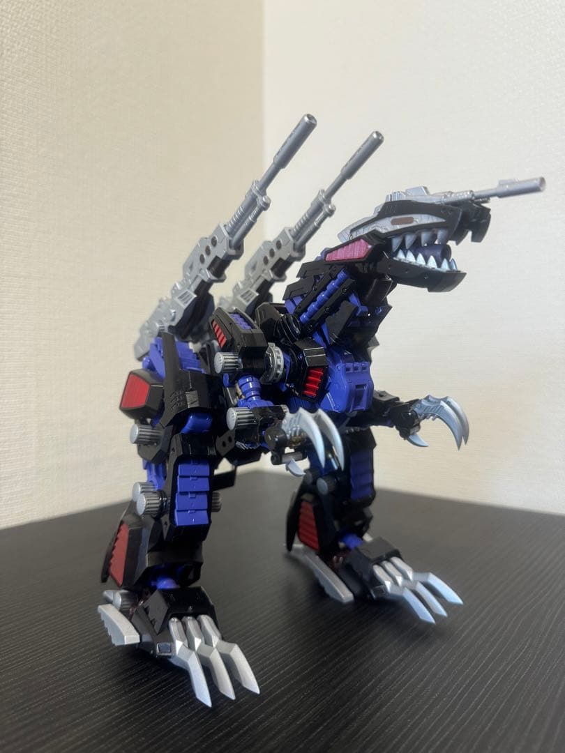 ジェノザウラー　ゾイドHMM 完成品　塗装済
