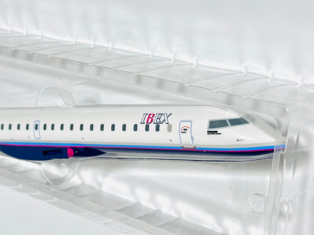 航空機・ヘリコプター 1/100 IBEX CRJ700 NextGen JA11RJ