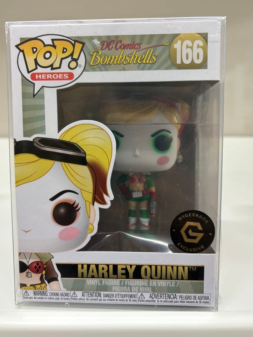 【新品】DC Comics Bombshells ファンコ4体　保護ケース付き