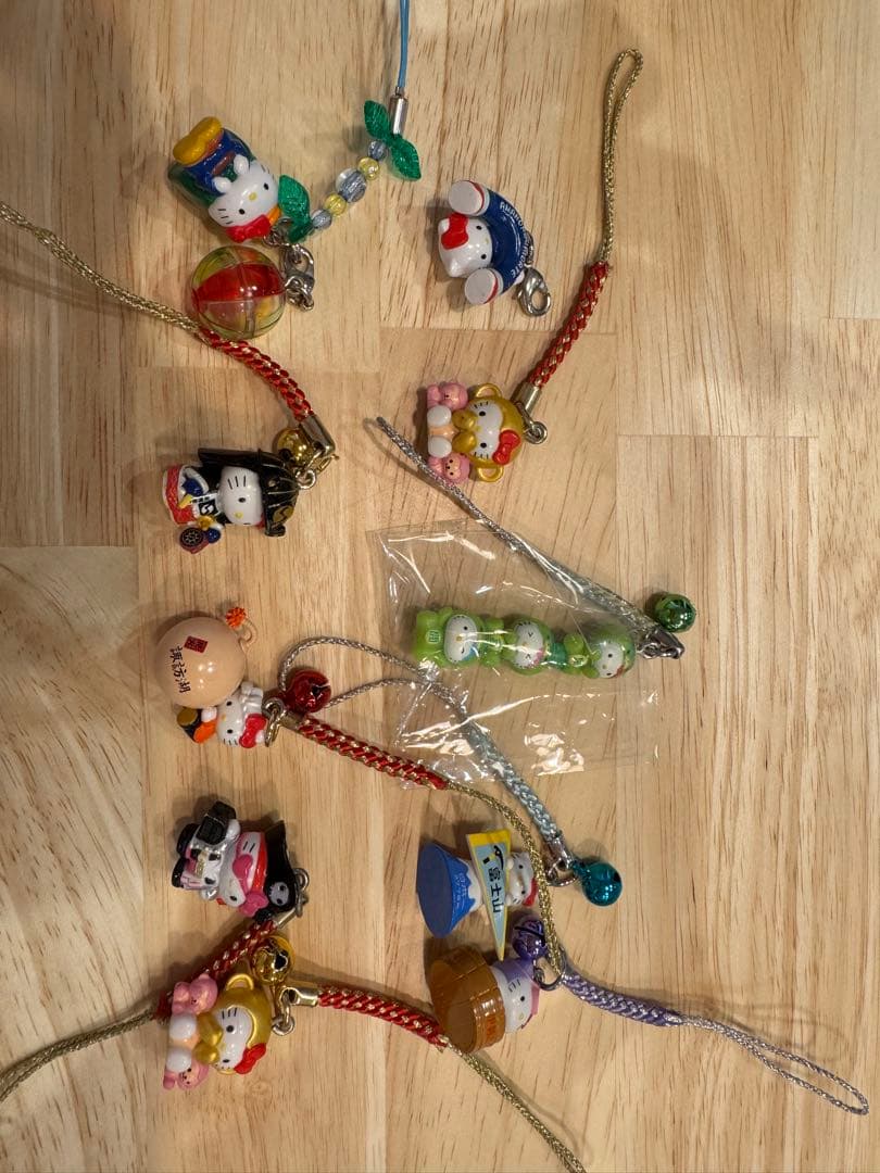 新春セール☆ハローキティストラップ