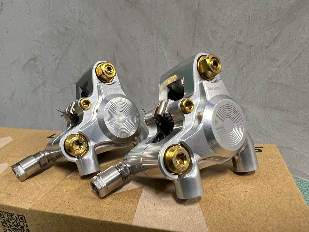 Lewis Road caliper BB2-Ti シルバー