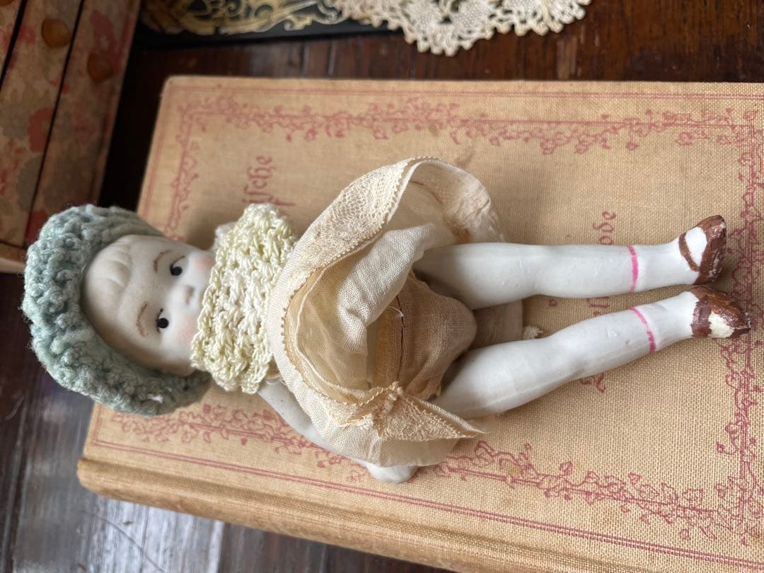 SALE‼️アンティークビスクドール　ドレスセット付き